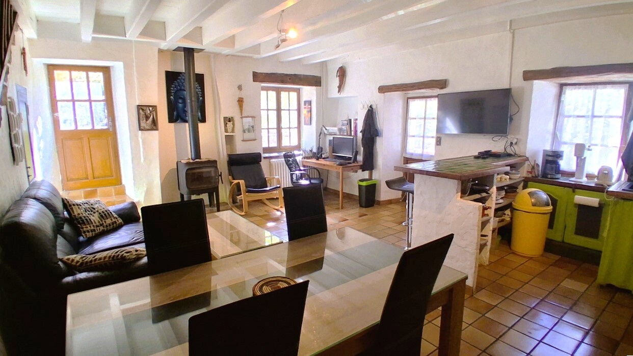Charmante Maison avec terrasse et annexes